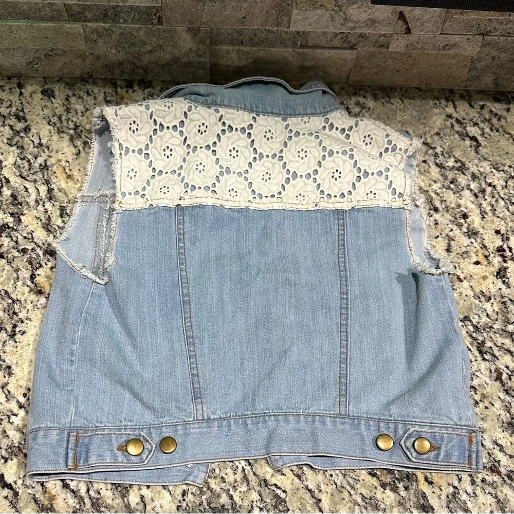 Forever 21 girls..cover up..sleeveless..size 11/12 never worn. - Picture 2 of 4